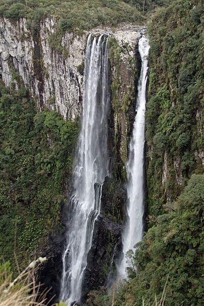 Read more about the article List of 10 Tallest Waterfalls in Brazil