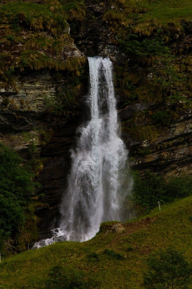 Read more about the article Tallest Waterfalls in Switzerland