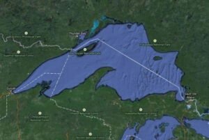 Read more about the article 6 Deepest Lakes in Canada