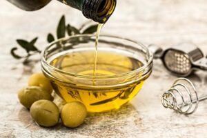 Read more about the article 4 Best Natural Oils for Your Skin