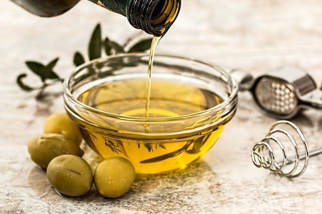 Read more about the article 4 Best Natural Oils for Your Skin