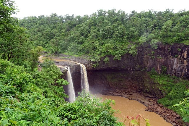 Read more about the article List of Waterfalls in Gujarat