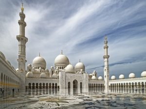 Read more about the article 10 Best Things to do in Abu Dhabi