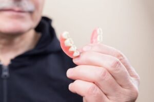 Read more about the article 6 Proven Partial Denture Care Tips