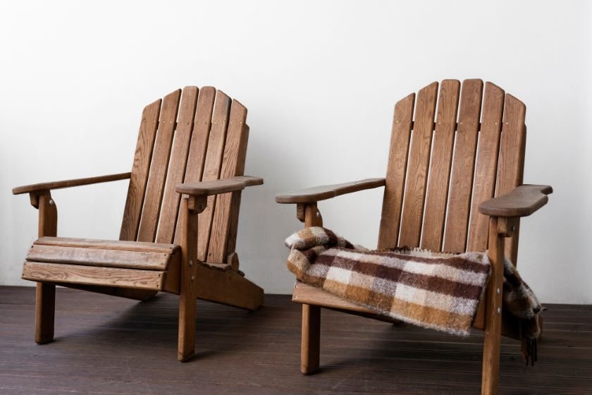 Read more about the article A Guide to Which Is the Best Wood for Furniture